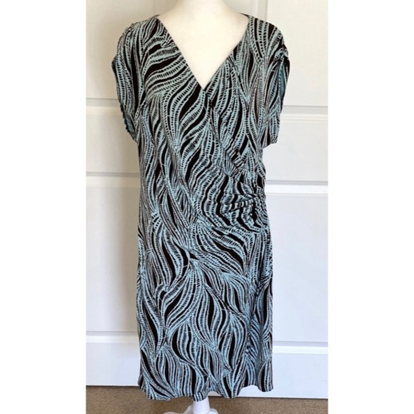 Tommy Bahama Dresses & Skirts - Tommy Bahama Brown and Blue Sheath Dress with V-Neck. Ruched at side. Size L.
